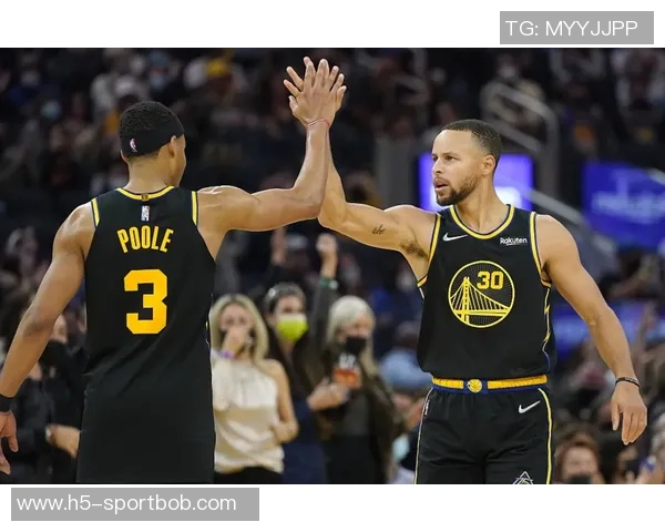 克洛尼表现不佳17投仅4中三分球命中率低迷助攻与篮板难掩失利